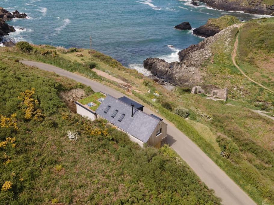 Cliff-Top Cottage On Coast Path W/Panoramic Views Trevine Buitenkant foto