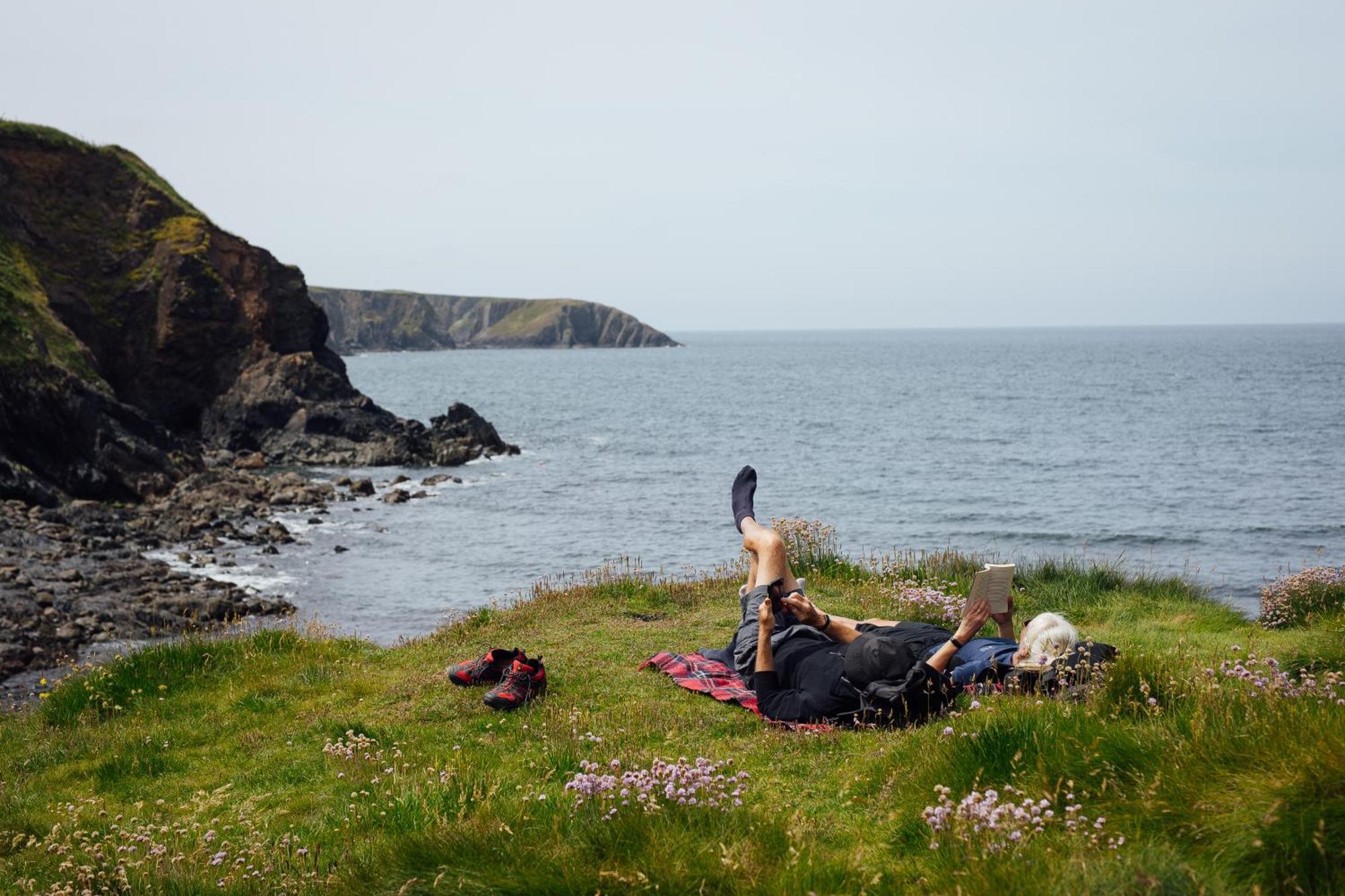 Cliff-Top Cottage On Coast Path W/Panoramic Views Trevine Buitenkant foto